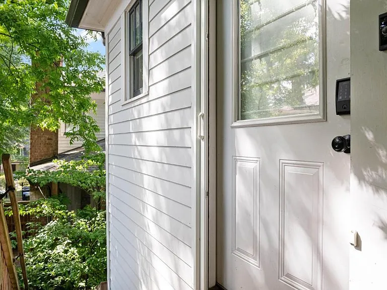 1054 Euclid Ave NE #CH — Photo 7