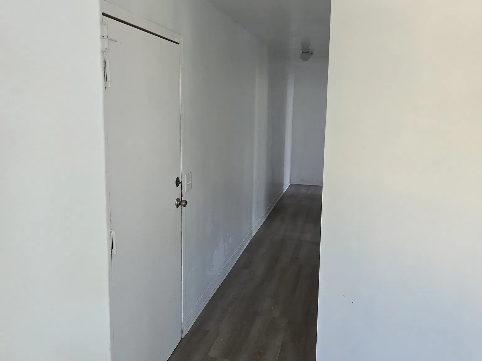 2 bed, 823 sqft, $1,200 — Photo 2