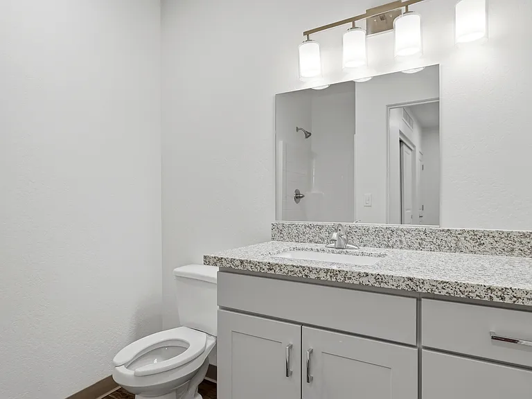 533 W Gurley St #3 — Photo 9