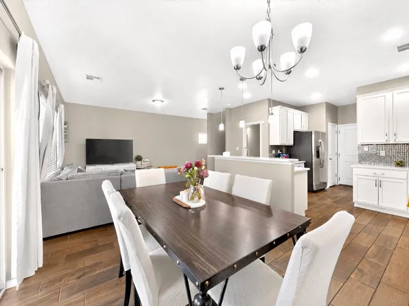 8715 Arkansas Rd NW, Albuquerque, NM 87120