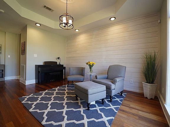 5th image of 306 Creeks Edge Cir