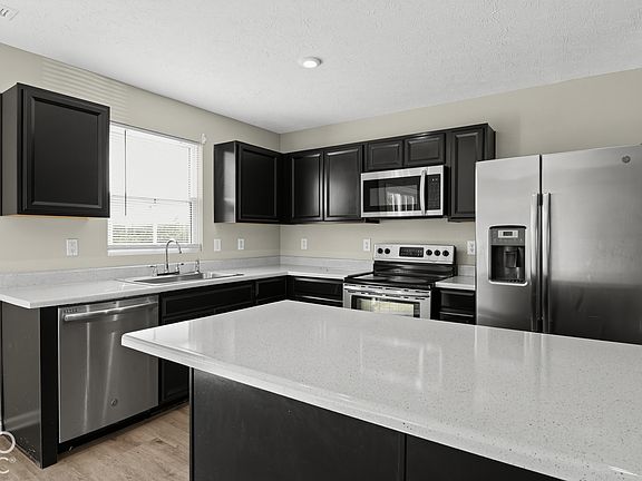 4th image of 2729 Pointe Harbor Dr