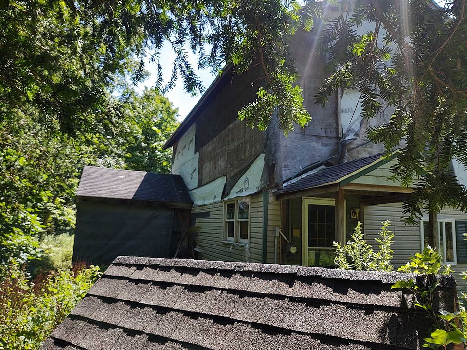 2nd image of 143 North Rd