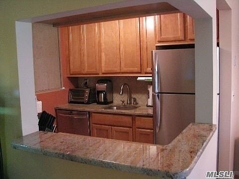 4th image of 43 Richmond Blvd Unit 1B