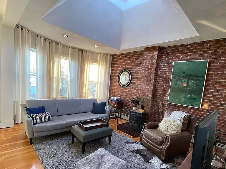 246 Hampshire St #3 — Photo 1