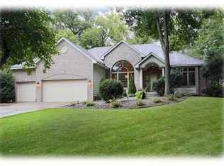 8998 Willowby Xing, Maple Grove, MN 55311