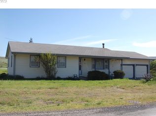 929 A St, Fossil, OR 97830