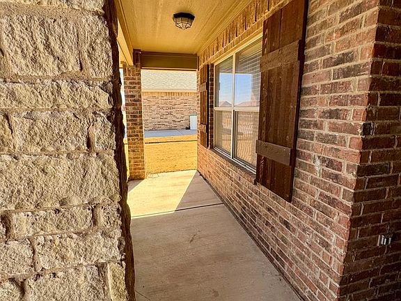 3rd image of 1207 N Vale Ave