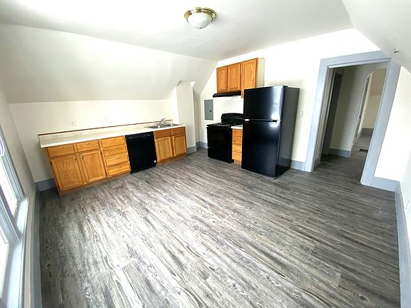3rd image of 113 Saint Louis St Unit 2