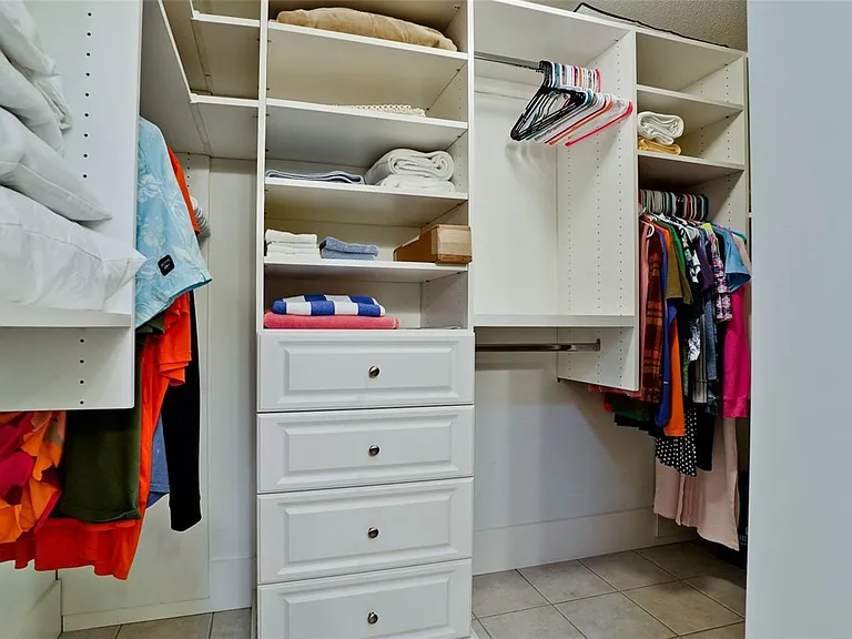 401 Palm Tree Dr — Photo 41