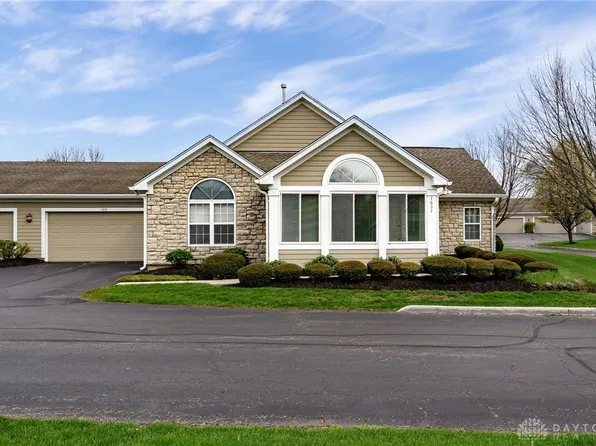 1631 Turnberry Village Dr, Centerville, OH 45458