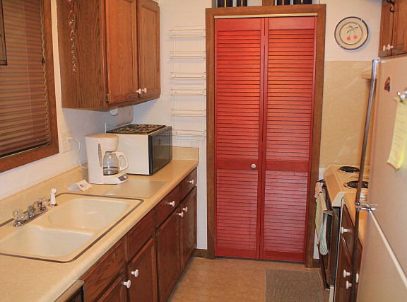 5th image of 26-B Pinetop Cir
