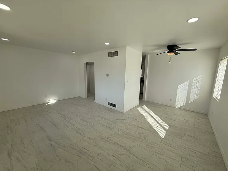 333 E Linden St — Photo 6