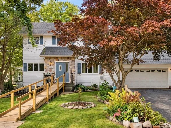 130 S Concord St, Concord, MI 49237