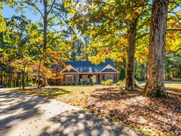 216 Minnie Queen Ln, Belmont, NC 28012