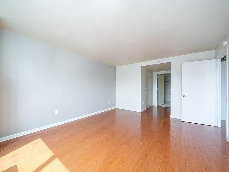 700 Grove St #8G — Photo 13