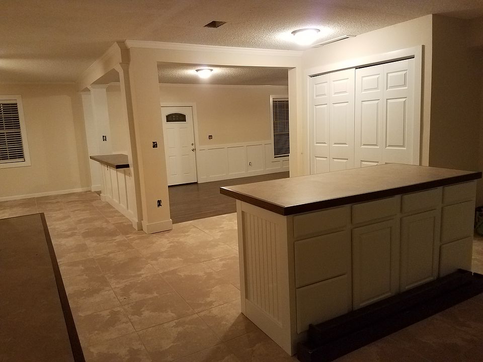 1st image of 2300 Merle Cir