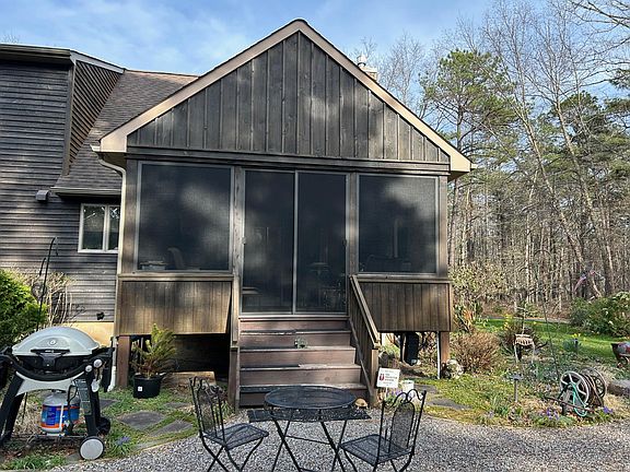 5th image of 827 Weymouth Rd