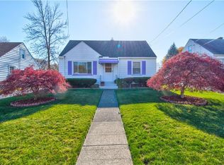 41 Ashwood Dr, Rochester, NY 14609