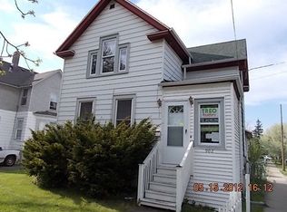 902 Edwards St, Waukegan, IL 60085