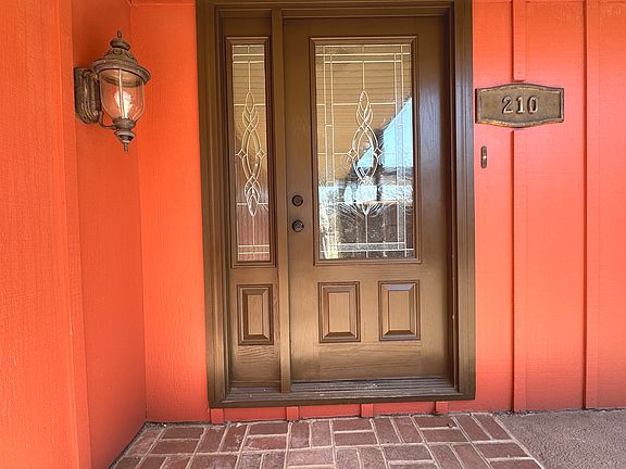 5th image of 210 S Small Ave