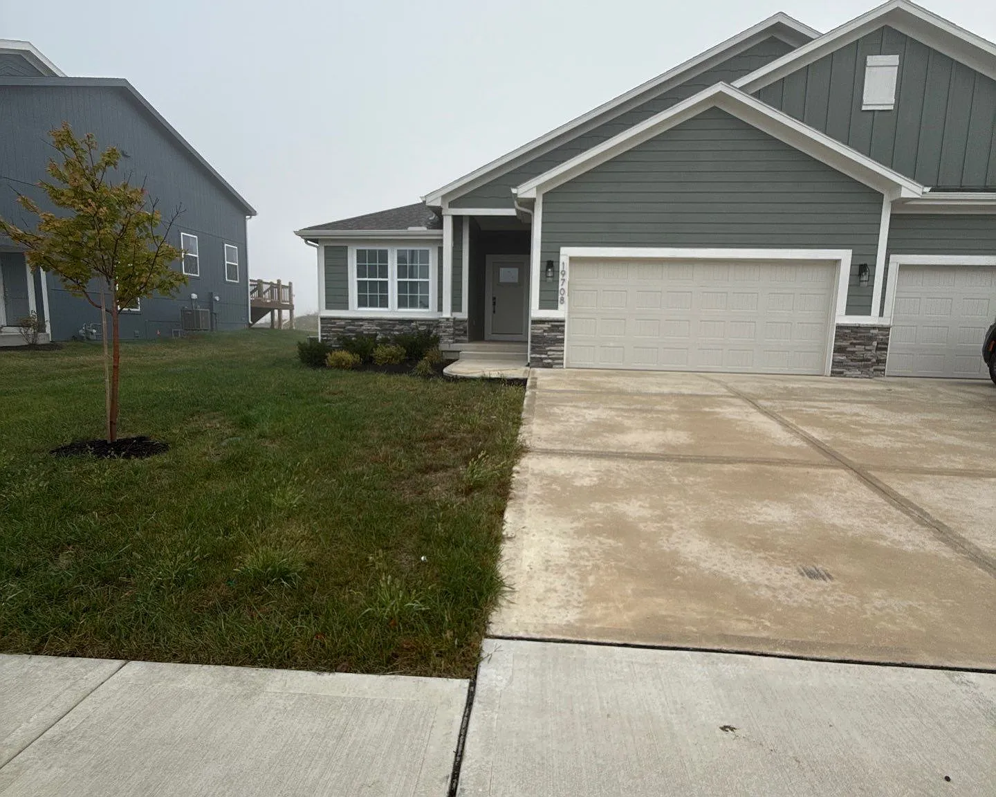 4 bed, 2325 sqft, $3,025 — Photo 1