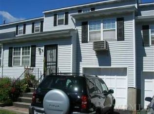 7 Hawthorn Ct, Fishkill, NY 12524