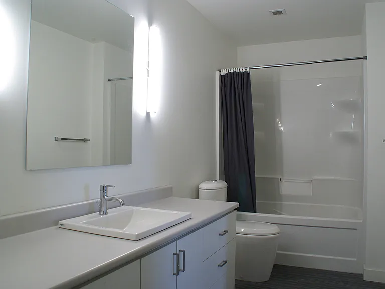 98 Market Ave — Photo 14