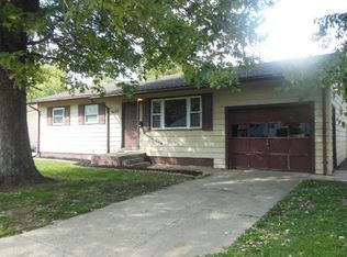 1609 Arthur St, Pekin, IL 61554