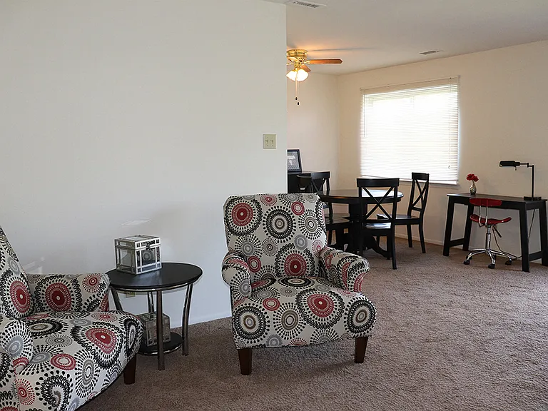 Springside Manor — Photo 12