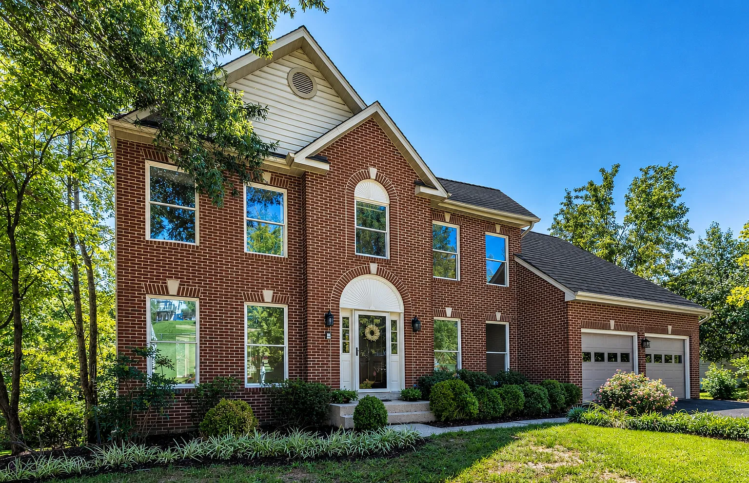 5 bed, 3.5 bath, 3750 sqft, $4,000 — Photo 3