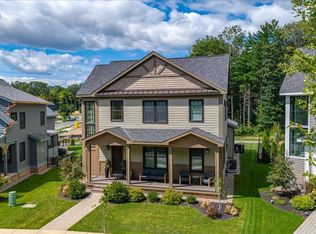 31 Oak Ridge Blvd, Saratoga Springs, NY 12866