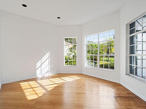 5th image of 869 Island Club Square