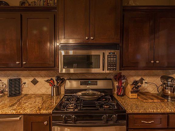 5th image of 1203 Acapulco Ln