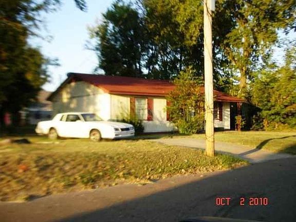 5th image of 1114 E College St