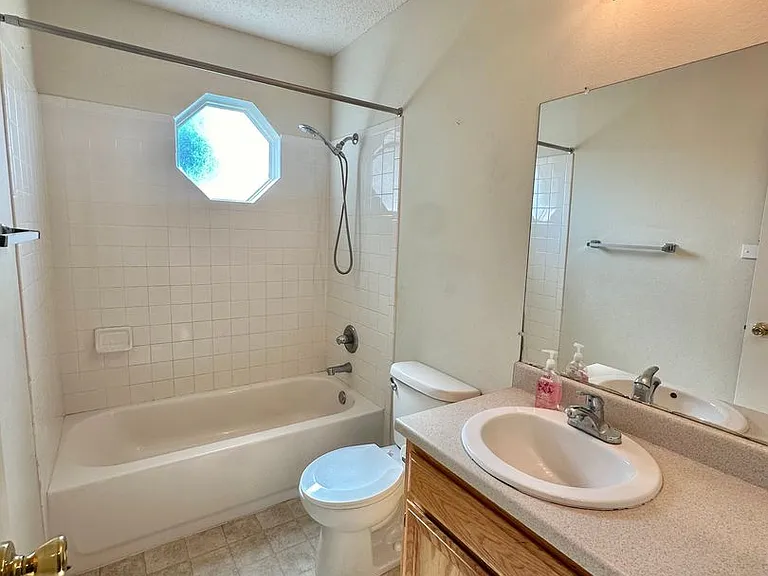1206 Elmo Ln — Photo 13
