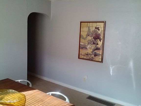 4th image of 845 E Harrison Ave