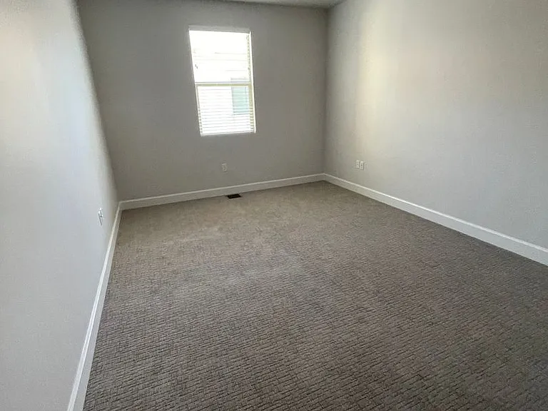 1013 N 1030 W — Photo 16