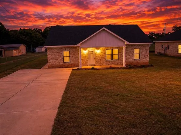 3216 Phillips Rd, Lanett, AL 36863