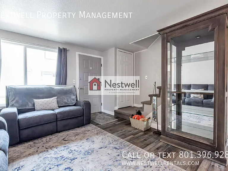 4314 S Whitby Ct — Photo 3