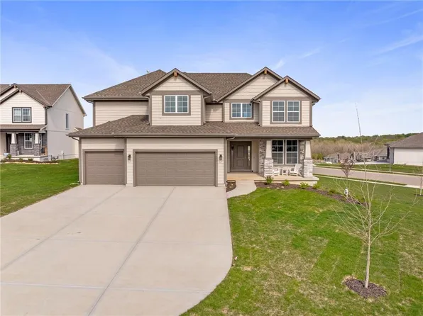 11448 S Langley St, Olathe, KS 66061