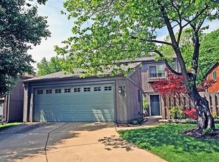 969 Beacon Woods Ct, Ballwin, MO