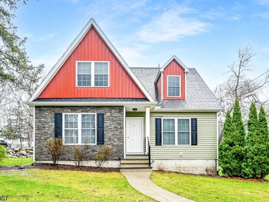 1 Butler Ln, West Milford, NJ 07480