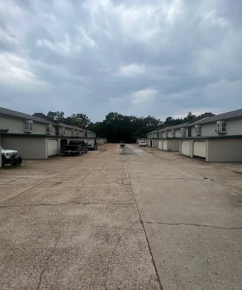 12 Lumpkin Dr #10 — Photo 15