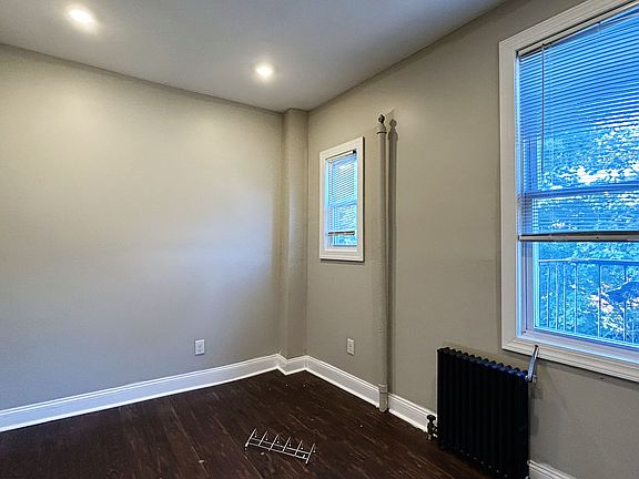 3rd image of 23 Seidler St #37E