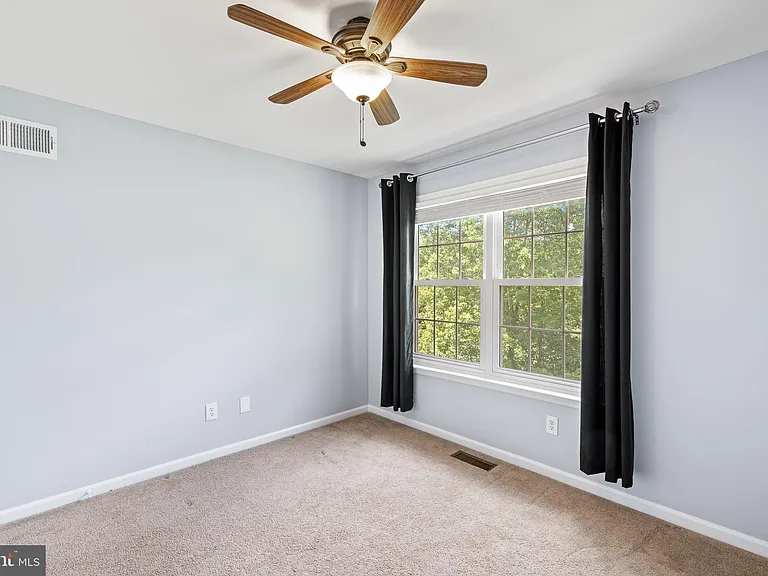 203 Princeton Cir — Photo 22