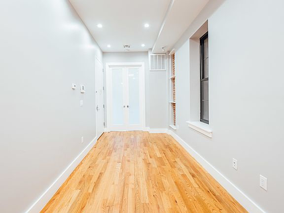 4th image of 900 Flushing Ave #1C