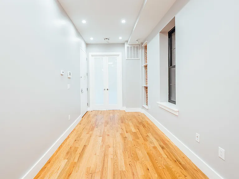 900 Flushing Ave #1R — Photo 4