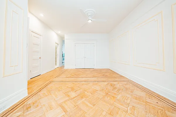 Rented by Voro, LLC | media 24