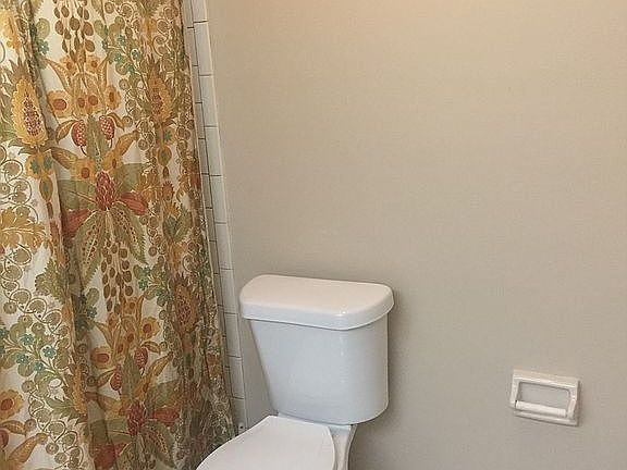 Large guest bathroom